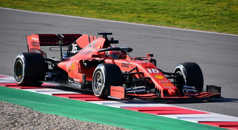 F1: Mick Schumacher a condus monopostul Ferrari F2002 al tatălui său, scos la licitație pentru 7 milioane de dolari