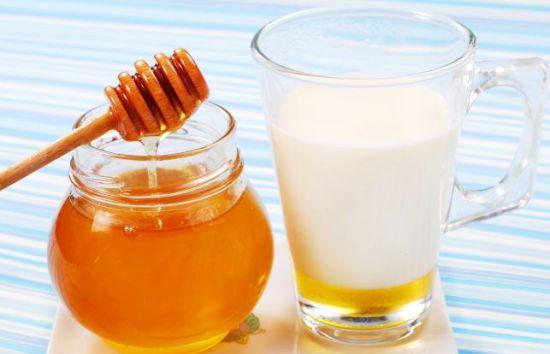 Mierea românească are proprietăți antibacteriene mai puternice decât mierea de Manuka