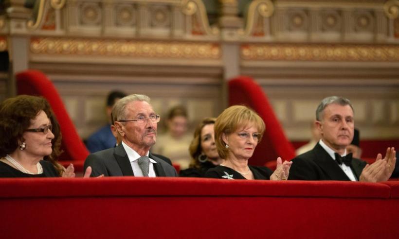 La mulți ani, domnule președinte Emil Constantinescu, sănătate și viață lungă! 18686770