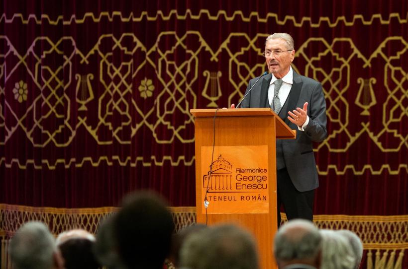 La mulți ani, domnule președinte Emil Constantinescu, sănătate și viață lungă! 18686771