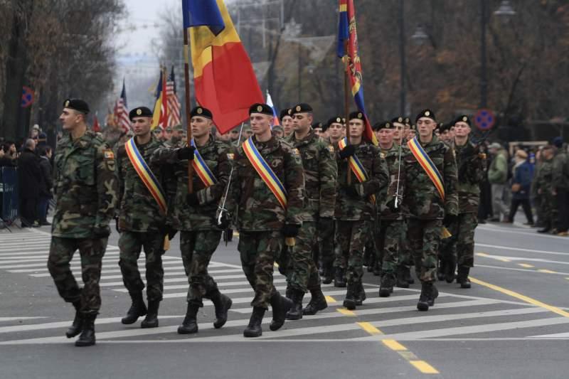 Paradă militară de 1 Decembrie 2019 la Arcul de Triumf din Capitală