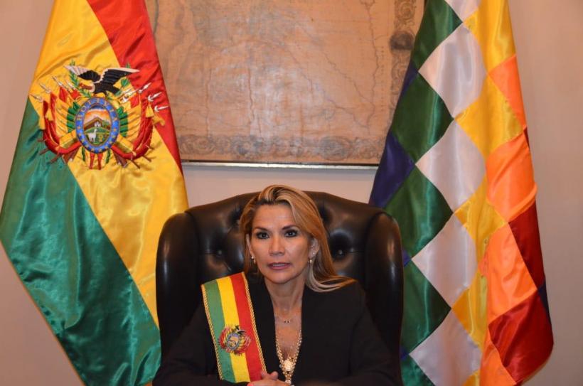 Președintele interimar al Boliviei a promulgat legea care prevede organizarea de noi alegeri