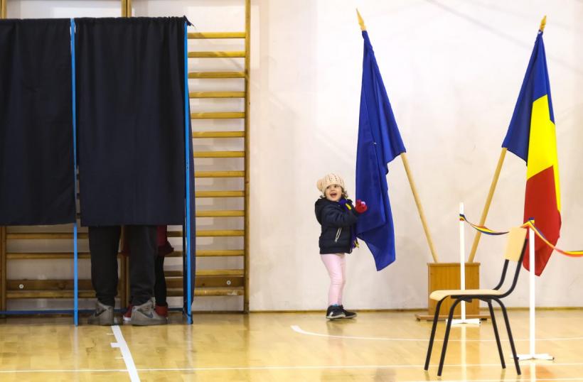 Băsescu și Rareș Bogdan au făcut campanie electorală în ziua votării