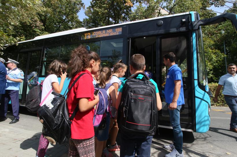 Cinci școli din sectoarele 1 și 6 ar putea beneficia de autobuze pentru elevi