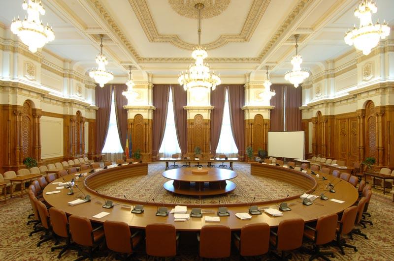 Comisiile juridică şi de buget - raport de respingere pe proiectul de abilitare a Guvernului de a emite ordonanţe în vacanţa parlamentară