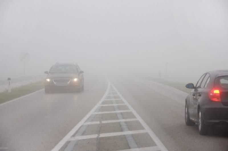 Atenţie şoferi: Cod galben de ceaţă în Cluj şi Harghita, în orele următoare