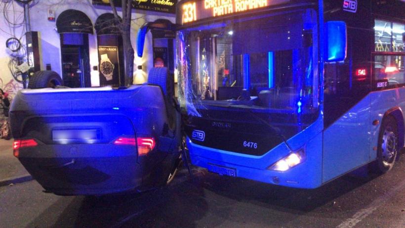  Accident pe Calea Dorobanţi. Două autoturisme şi un autobuz STB au fost implicate. Unul dintre vehicule s-a răsturnat. Sunt trei persoane rănite