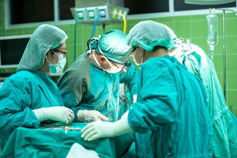 Primul implant din acest an de stent graft la un pacient cu anevrism de aortă, la IBCV Timişoara