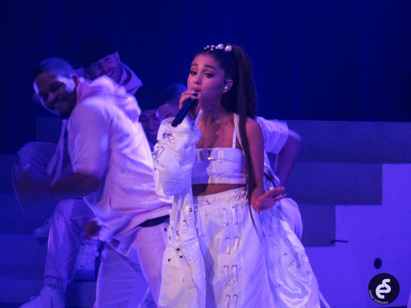 Ariana Grande, acuzată de plagiat cu o săptămână înainte de premiile Grammy