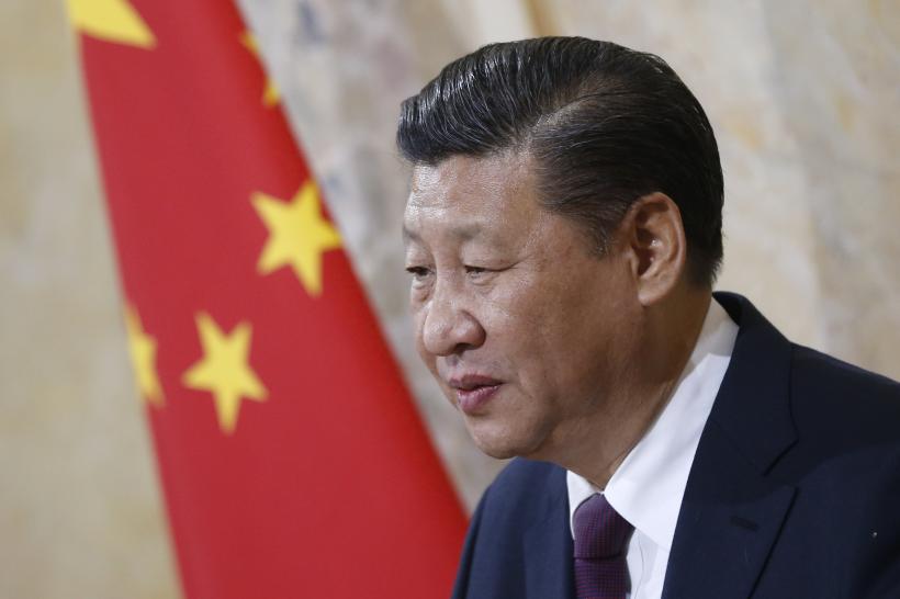 Numele președintelui Chinei, tradus în engleză „Domnul Latrină”, de către Facebook