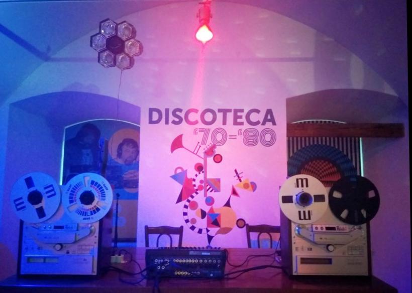 Oradea: prima expoziţie dedicată discotecilor comuniste