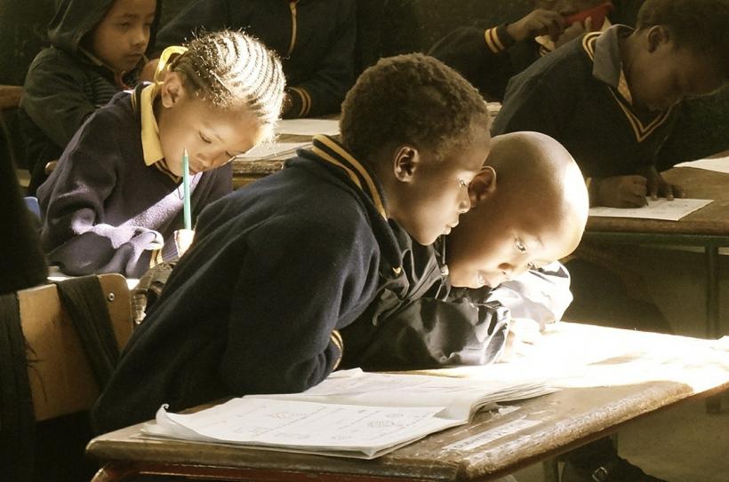 Tragedie într-o școală din Kenya. Cel puţin 13 copii au murit şi 39 au fost răniţi 