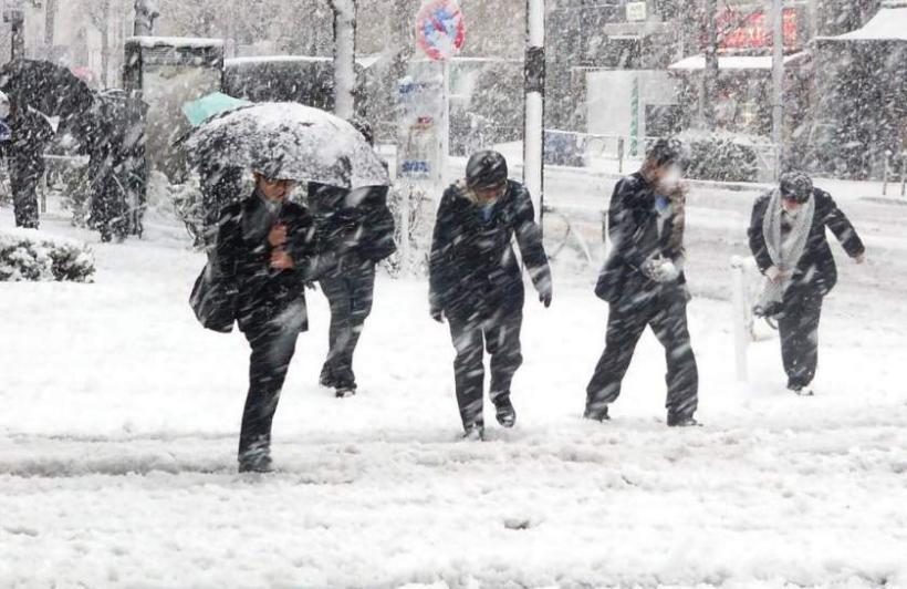 Meteorologii anunță ninsori pentru ziua de astăzi, în Capitală