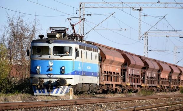 Trafic feroviar oprit între stațiile Fărcaşele şi Drăgăneşti Olt, după ce un tren de marfă a deraiat
