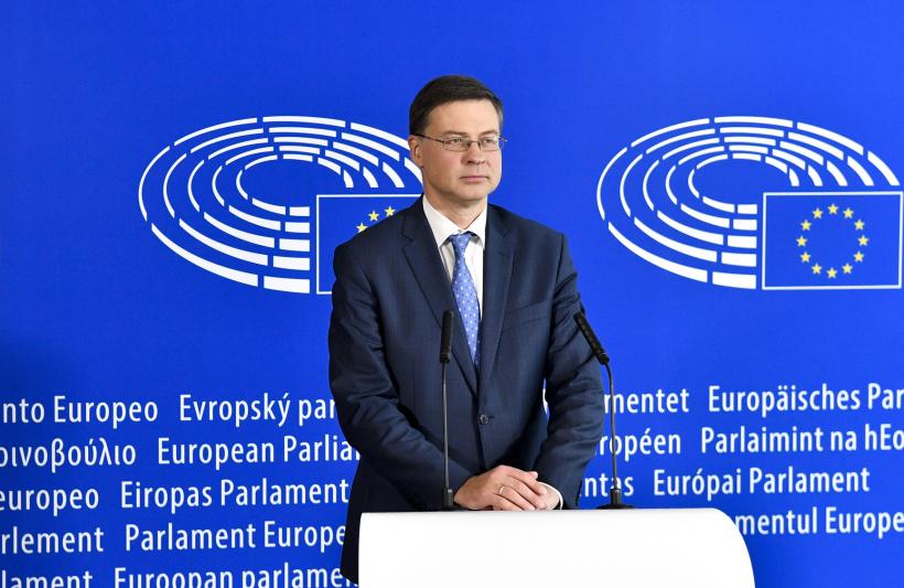 Lovitură pentru România. Comisia Europeană va recomanda lansarea procedurii pentru deficit excesiv contra țării noastre