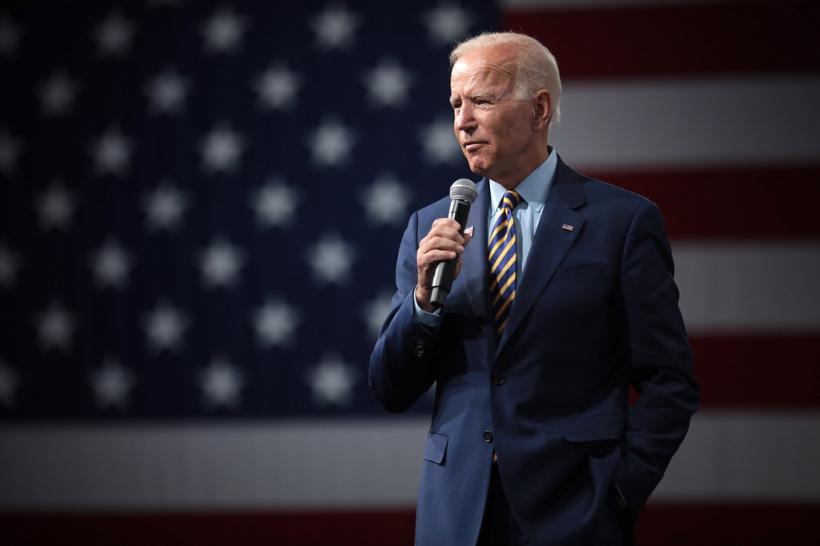 Victorie surprinzătoare a democratului Joe Biden. A câștigat alegerile primare din opt state americane