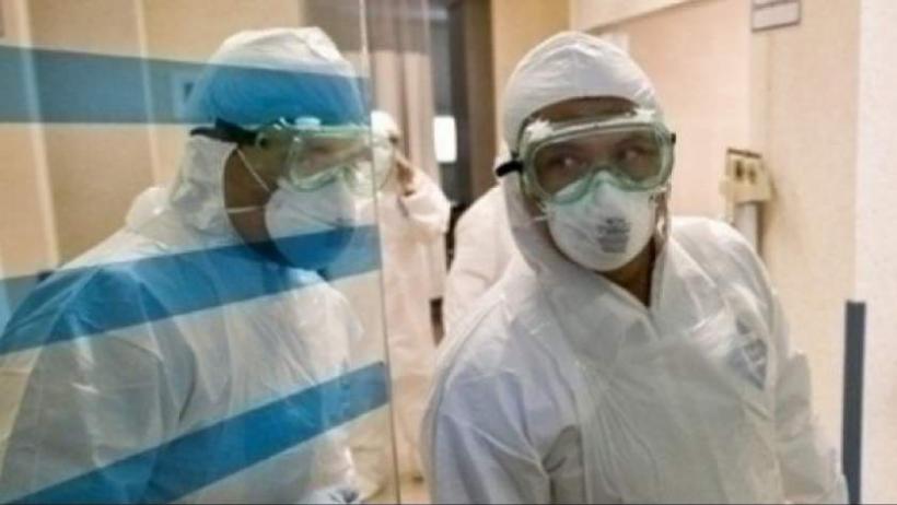 Angajatul Spitalului Pitești acuzat că a furat măşti, mănuşi şi dezinfectanţi, cercetat în libertate