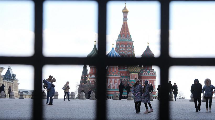 Moscova, închisă. Rușii, controlați cu camere-spion