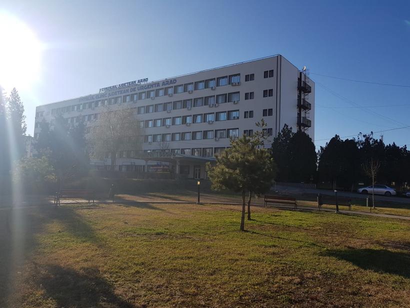 Medici rezidenți la Spitalul de Urgență din Arad, după ce 167 de cadre medicale au fugit din cauza pandemiei