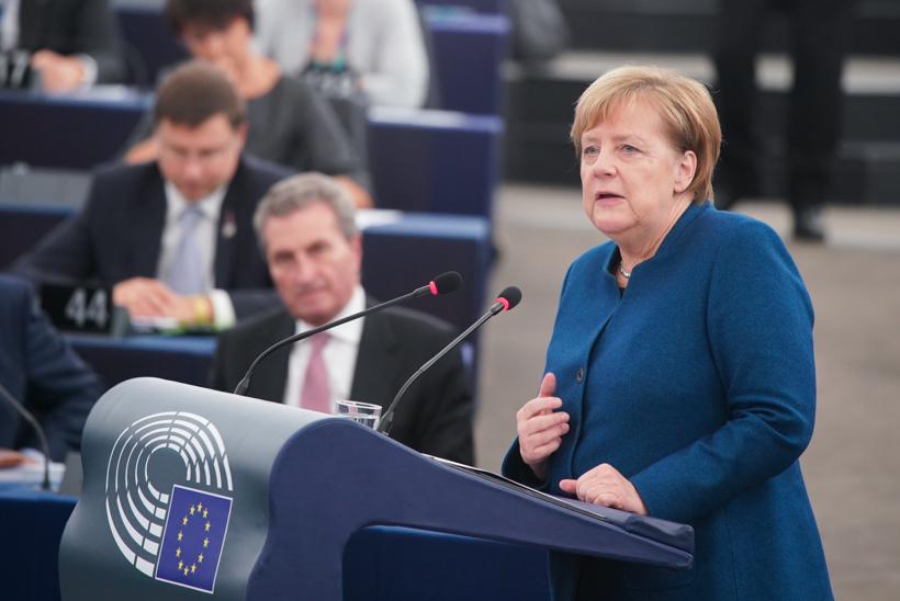 Merkel le cere germanilor să stea acasă până după Paște: Știm că pandemia nu ține cont de sărbători