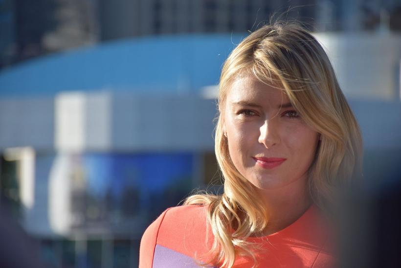 Maria Sharapova şi-a făcut public numărul de telefon pentru a ţine legătura cu fanii