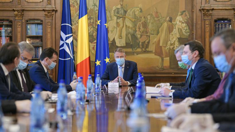 Iohannis anunță încă o lună de stare de urgență și tăieri în sectorul bugetar