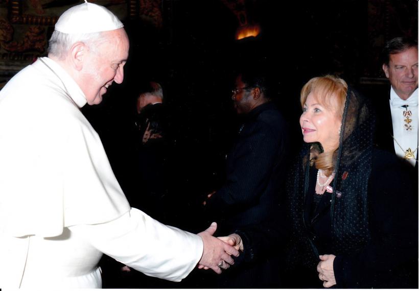 Magdalena Popa Buluc în dialog cu Dr. Diana Turconi-Bubenek, ministru plenipotențiar pe lângă Sfântul Scaun și Ordinul de Malta, despre: Virtutea speranței 18704160