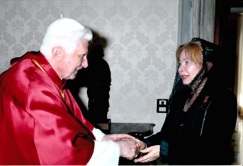 Magdalena Popa Buluc în dialog cu Dr. Diana Turconi-Bubenek, ministru plenipotențiar pe lângă Sfântul Scaun și Ordinul de Malta, despre: Virtutea speranței 18704161