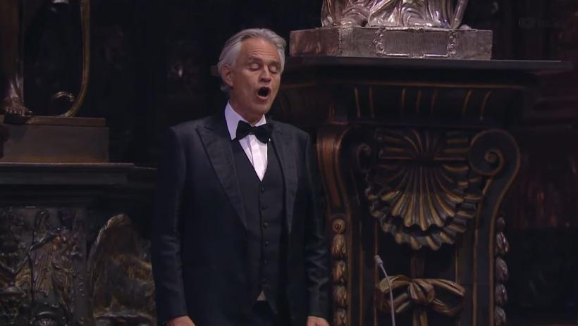 VIDEO Concertul-rugăciune susţinut de Andrea Bocelli în Domul din Milano a avut peste 24 milioane vizualizări