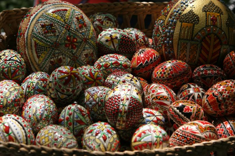 Tradiția vopsirii și încondeierii ouălor de Paști