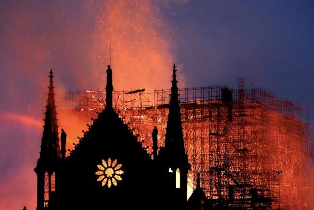 Studiile pentru refacerea catedralei Notre Dame, abia au început