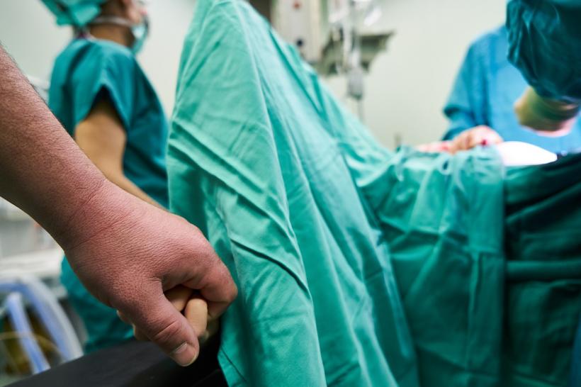 Medic de la Spitalul Suceava: Pacienţii cu COVID simt ca şi cum ar avea cioburi în plămâni