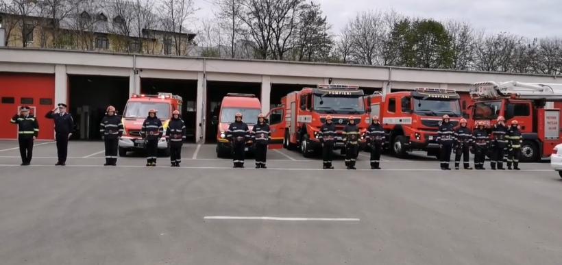 Pompierii din Botoșani, moment de reculegere în memoria unui coleg din Constanța care a murit din cauza COVID-19