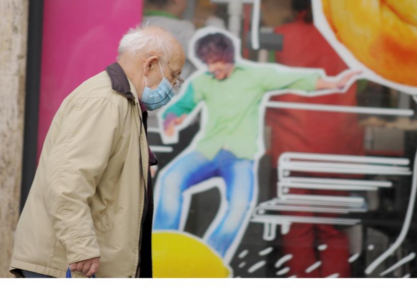 Nelinişti în pandemie: seniorii, cei mai speriaţi 