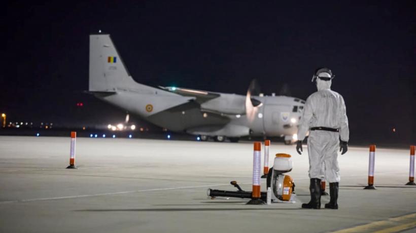 90.000 de măşti de protecţie au plecat spre Spania cu un avion Spartan al MApN