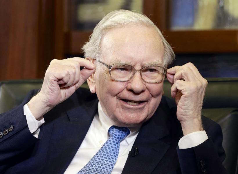 Warren Buffet şi-a vândut toate activele din companiile aeriene pe motiv că „lumea s-a schimbat”