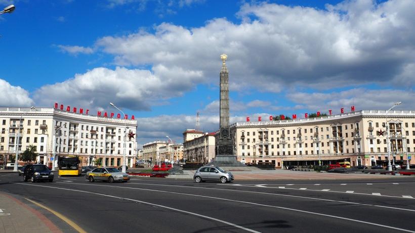 Sfidarea PANDEMIEI! Paradă MILITARĂ  de Ziua Victoriei în Belarus