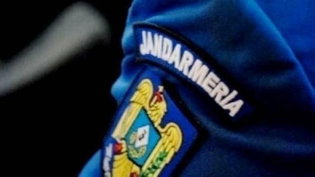 Autospecială a Jandarmeriei, aflată în misiune, implicată într-un accident rutier, în Cluj