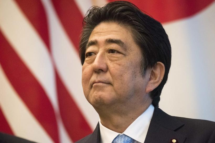 Premierul Shinzo Abe anunță încetarea stării de urgență în Japonia, înainte de termen