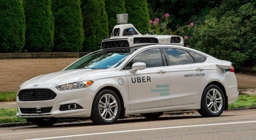 Uber va verifica purtarea măștii de protecție de către clienți și șoferi