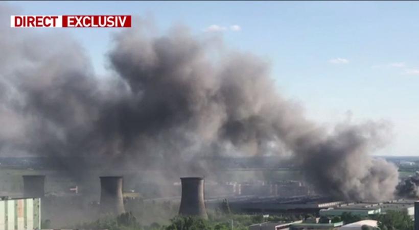 Incendiu URIAȘ în Capitală: Pompierii intervin cu 24 autospeciale. Mesaj Ro-Alert pentru populație