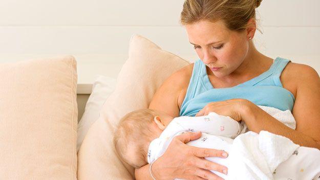 Beneficiile alăptării pentru mamă și copil