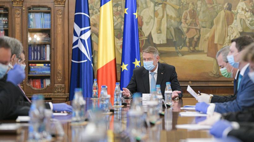 Klaus Iohannis, ședință la Palatul Cotroceni privind măsurile de gestionare a epidemiei de coronavirus