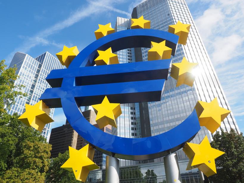 Comisia Europeană: România nu îndeplinește criteriile pentru adoptarea monedei euro