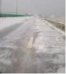 Atenție unde călătoriți ! Plouă torențial pe Autostrada București - Pitești