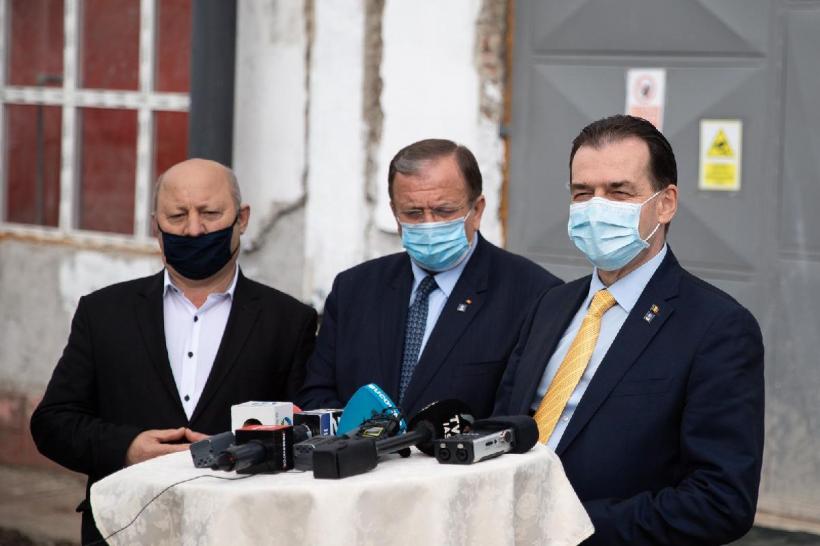 Primarul din Vatra Dornei, soluţie pentru a scăpa de COVID: Băgăm viruşii în conducte şi îi gazăm