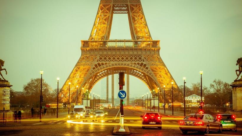 Se redeschide Turnul Eiffel, cu respectarea unor măsuri sanitare stricte pentru vizitatori