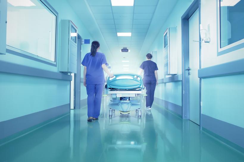 O asistentă de la Spitalul din Sibiu, a murit din cauza COVID-19