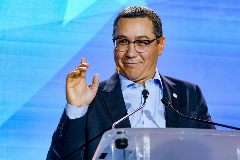 Atac fără precedent al lui Victor Ponta la adresa premierului: “Acest măscărici sinistru trebuie oprit”
