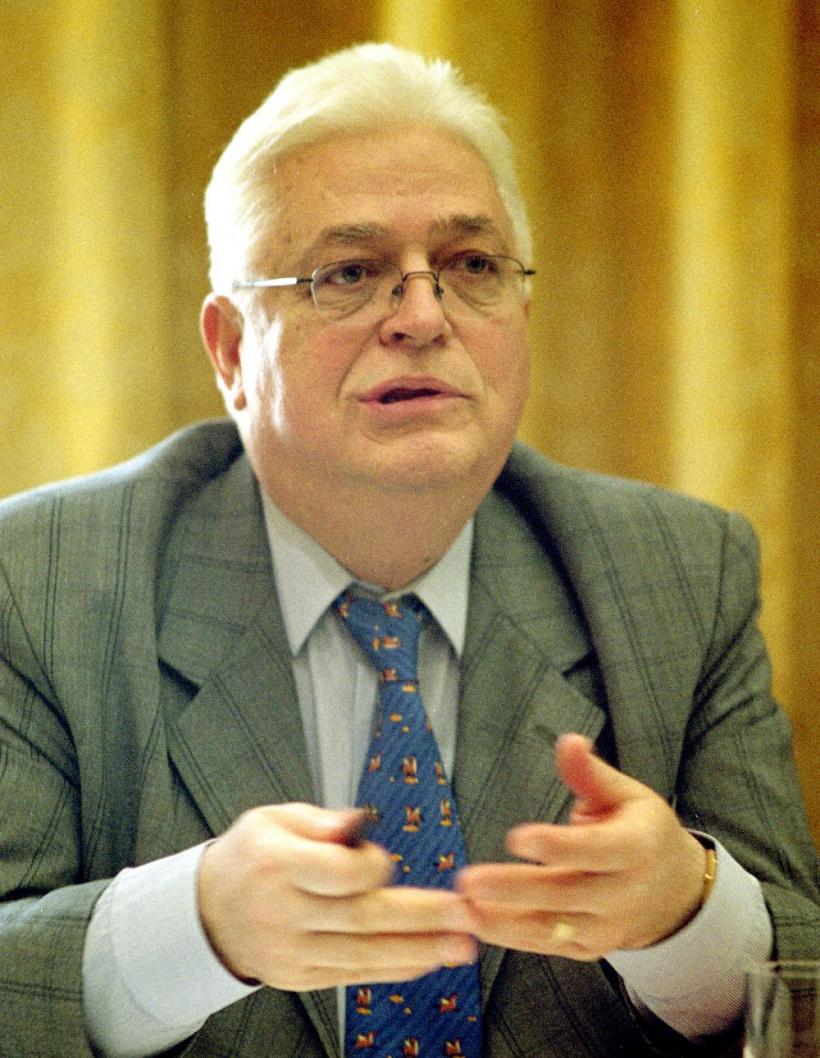 La fracturile de claviculă nu se poate pune ghips 18716336